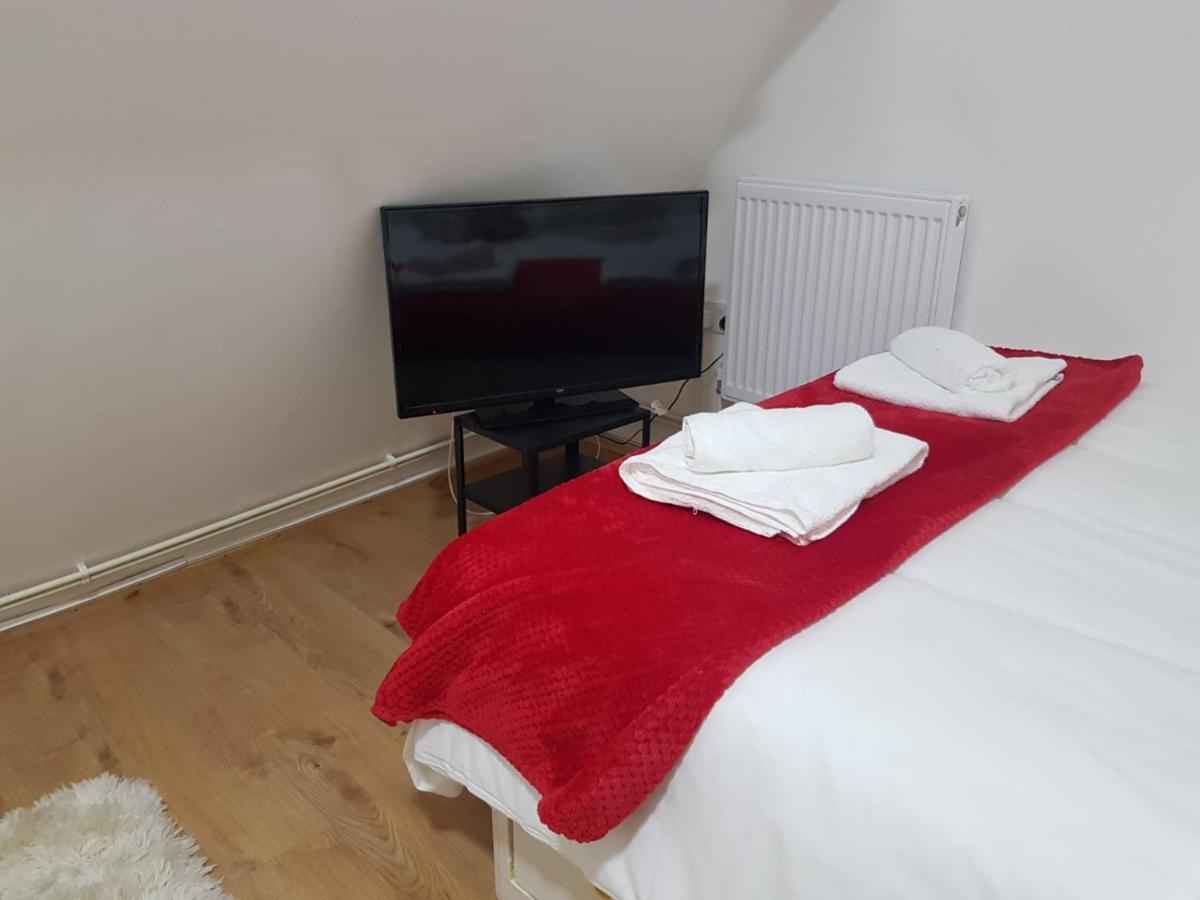 Oyo New City Lodge Londres Extérieur photo